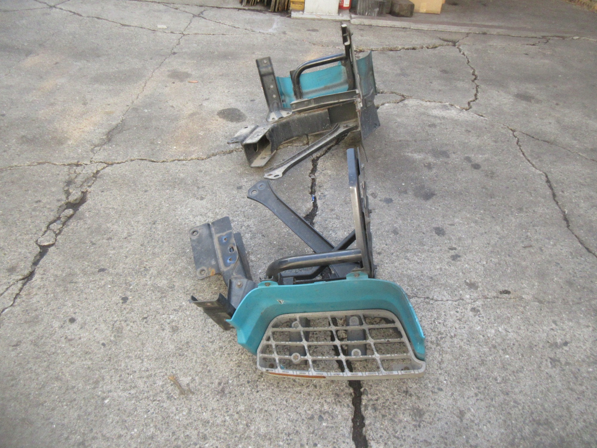 キャビン クオン スタンダードルーフ 2PG-CG5CA