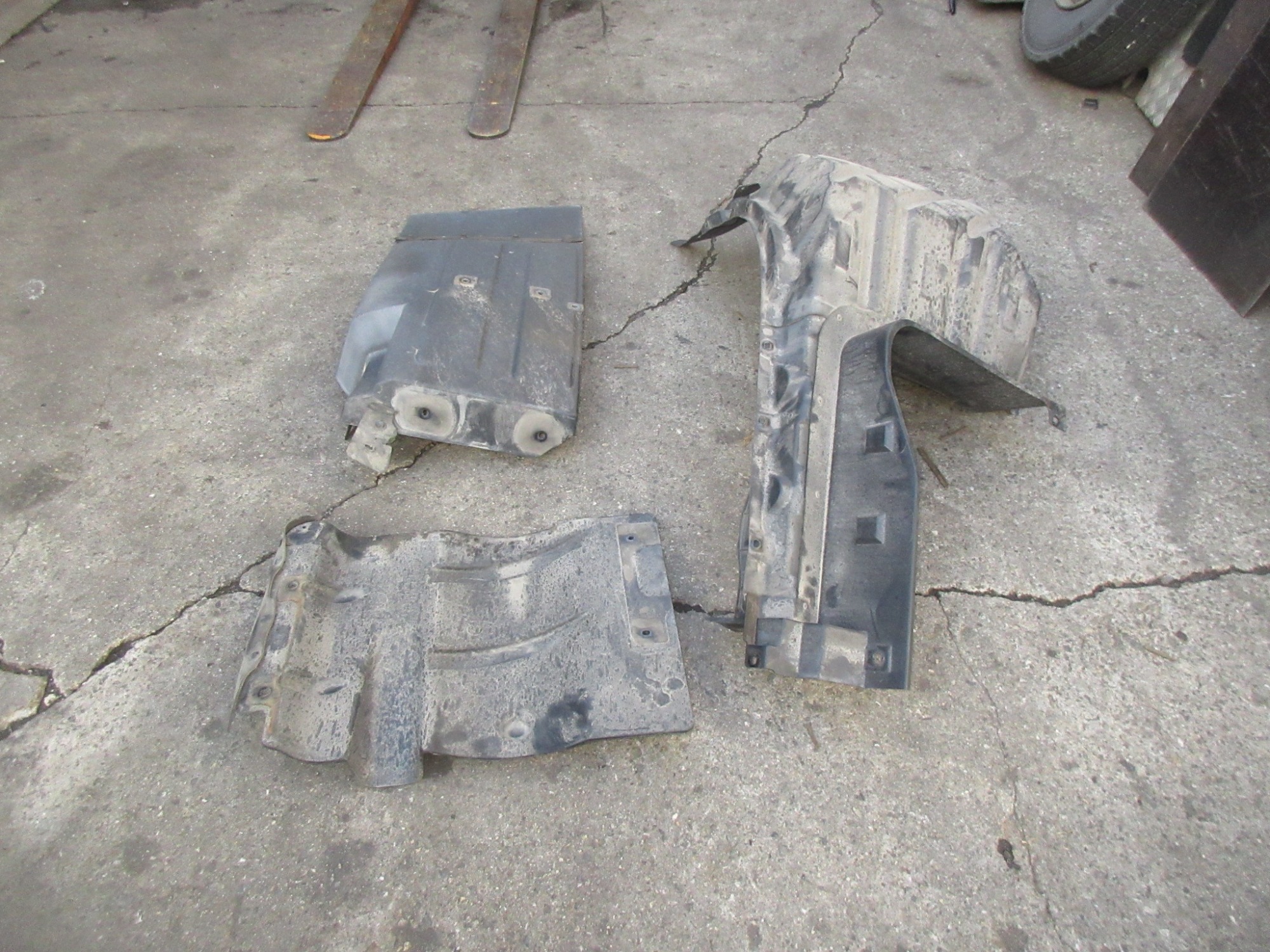 キャビン クオン スタンダードルーフ 2PG-CG5CA