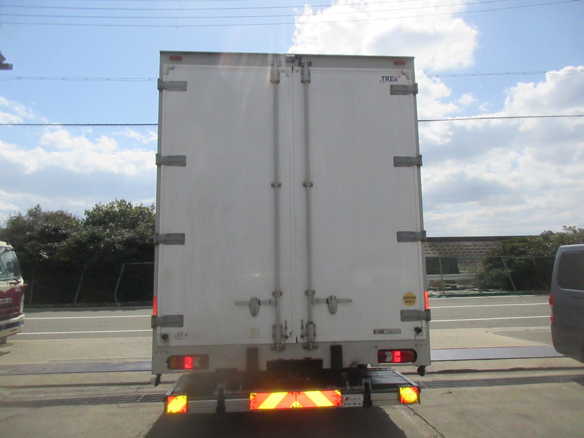 2PGクオン ハイルーフウイング 格納パワーゲート付