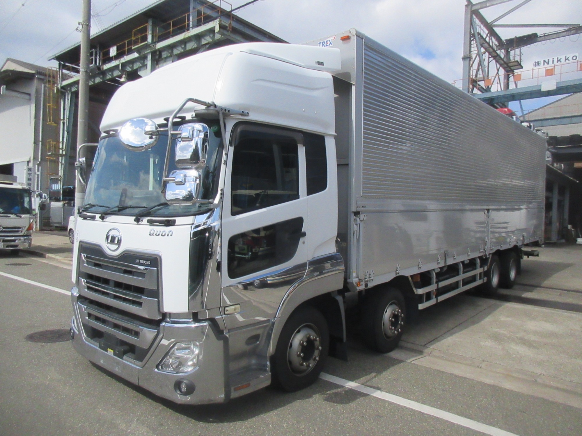 2PGクオン ハイルーフウイング 格納パワーゲート付