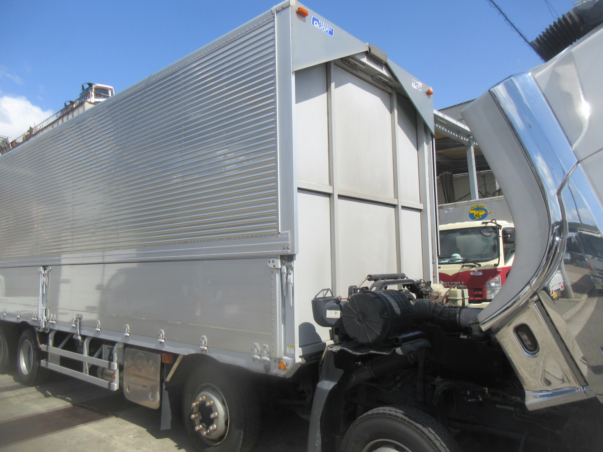 2PGクオン ハイルーフウイング 格納パワーゲート付