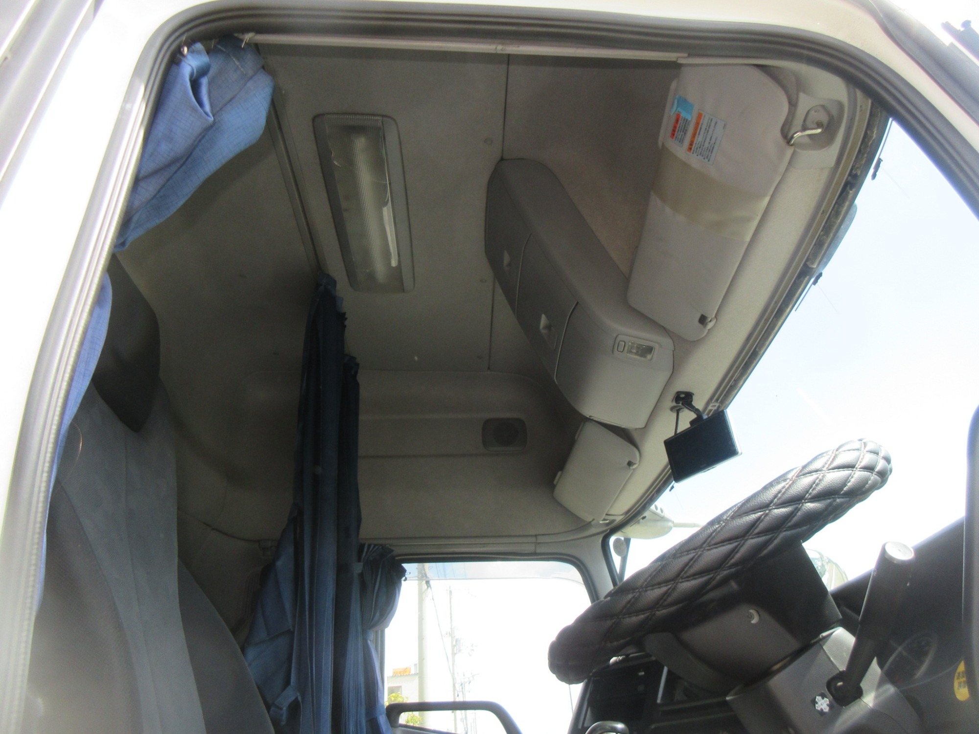 2PGクオン ハイルーフウイング 格納パワーゲート付