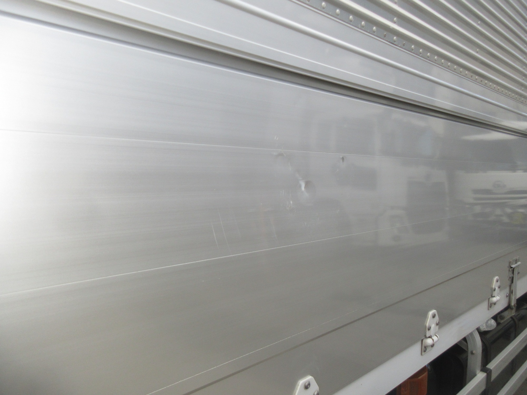 2PGクオン ハイルーフウイング 格納パワーゲート付