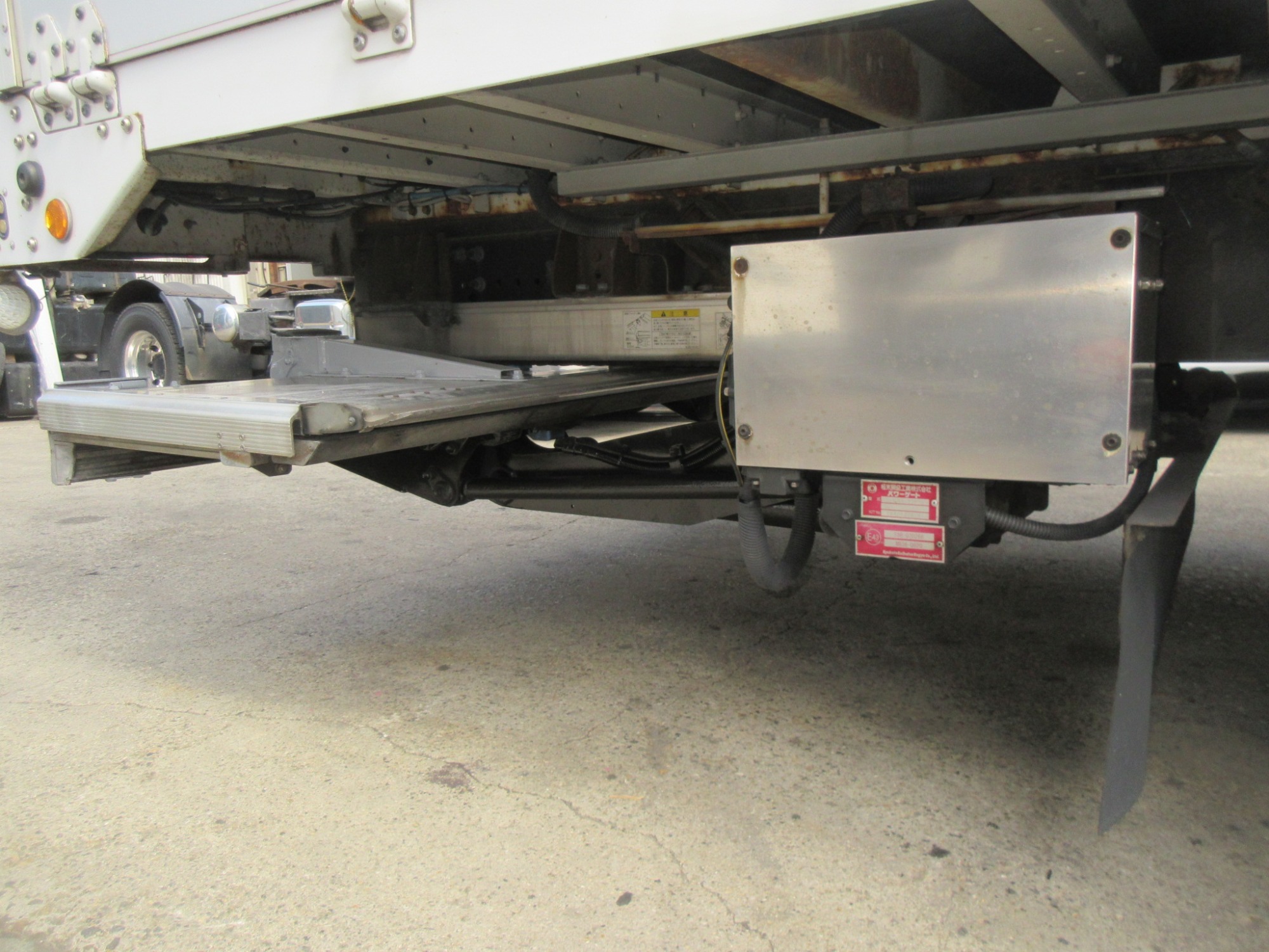 2PGクオン ハイルーフウイング 格納パワーゲート付