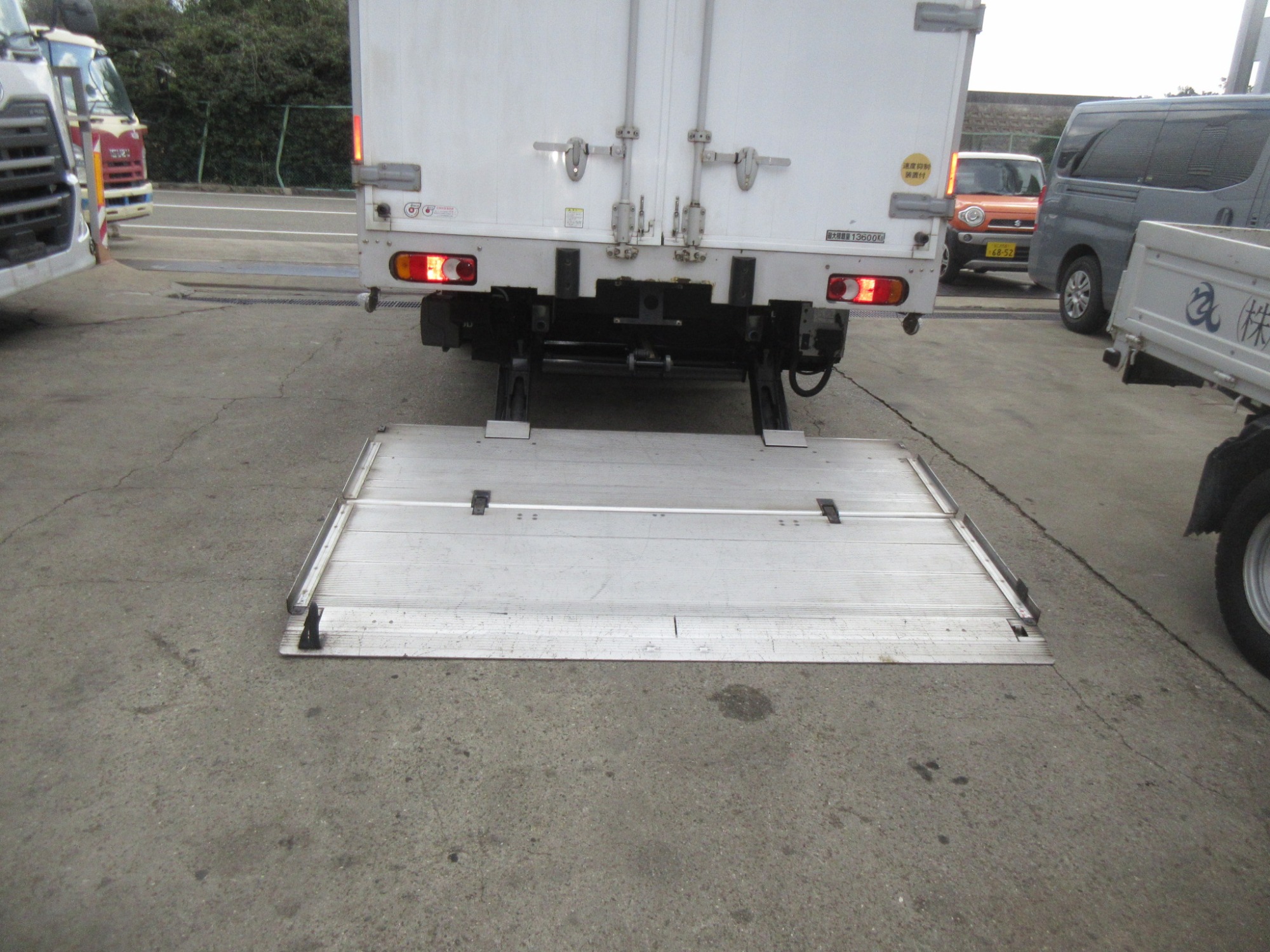 2PGクオン ハイルーフウイング 格納パワーゲート付