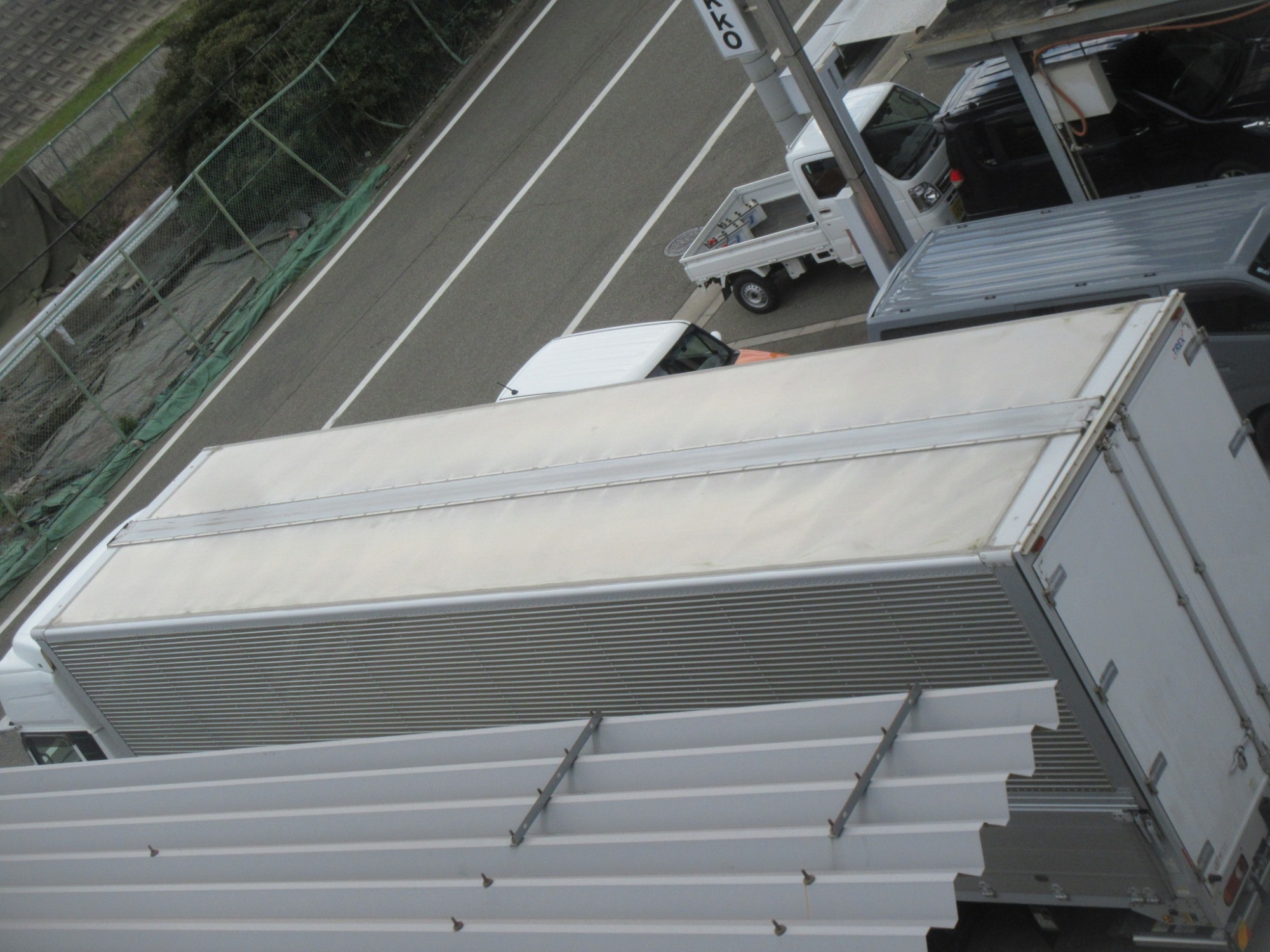 2PGクオン ハイルーフウイング 格納パワーゲート付