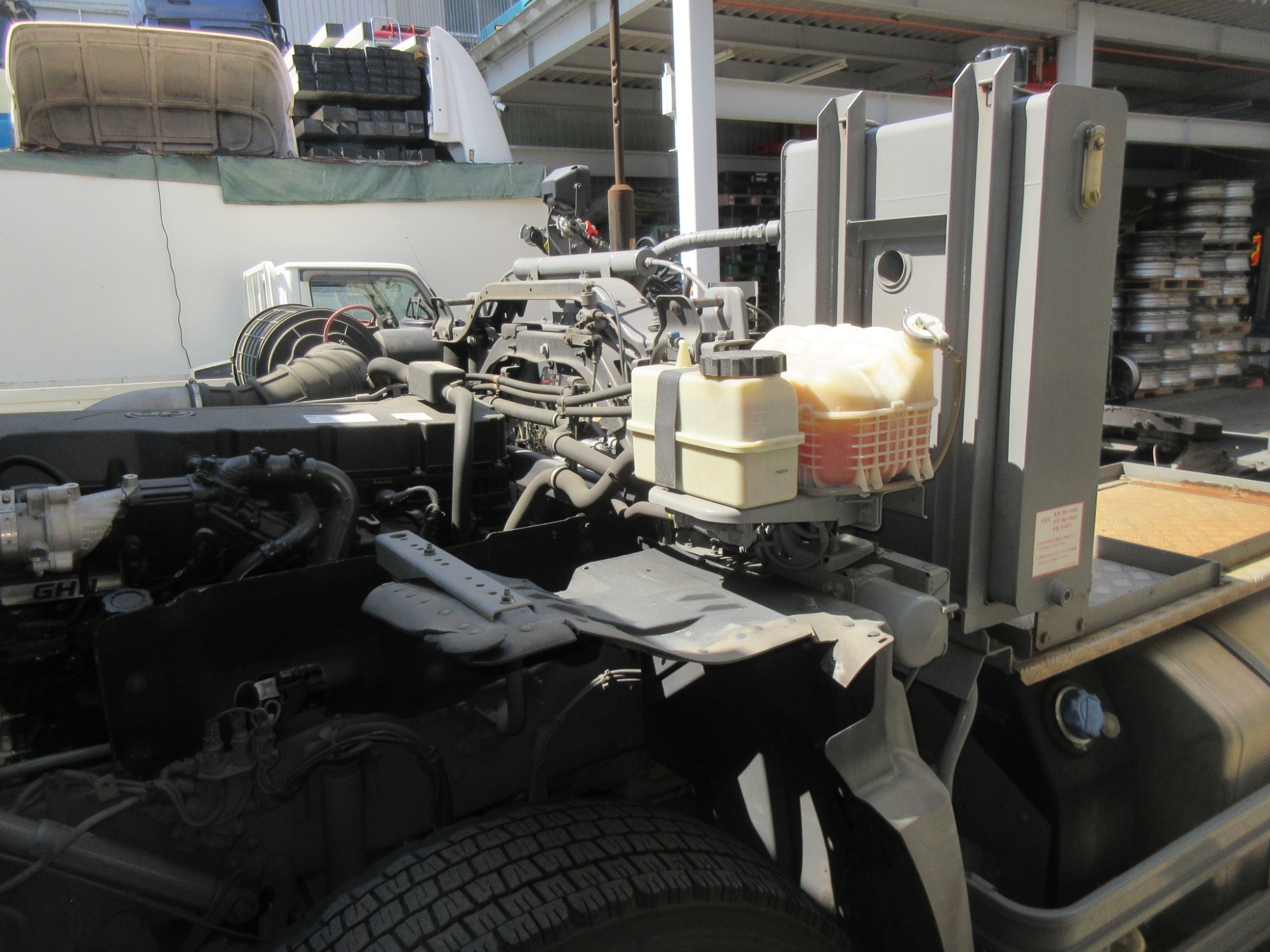 2RGクオントラクタ タンクローリー用