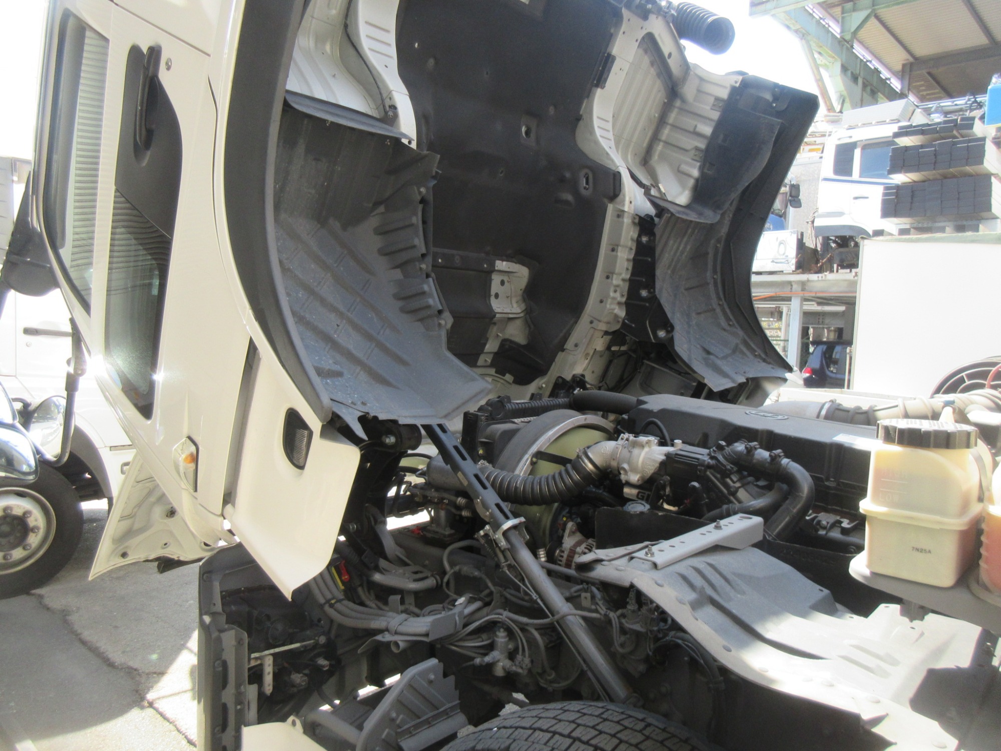 2RGクオントラクタ タンクローリー用