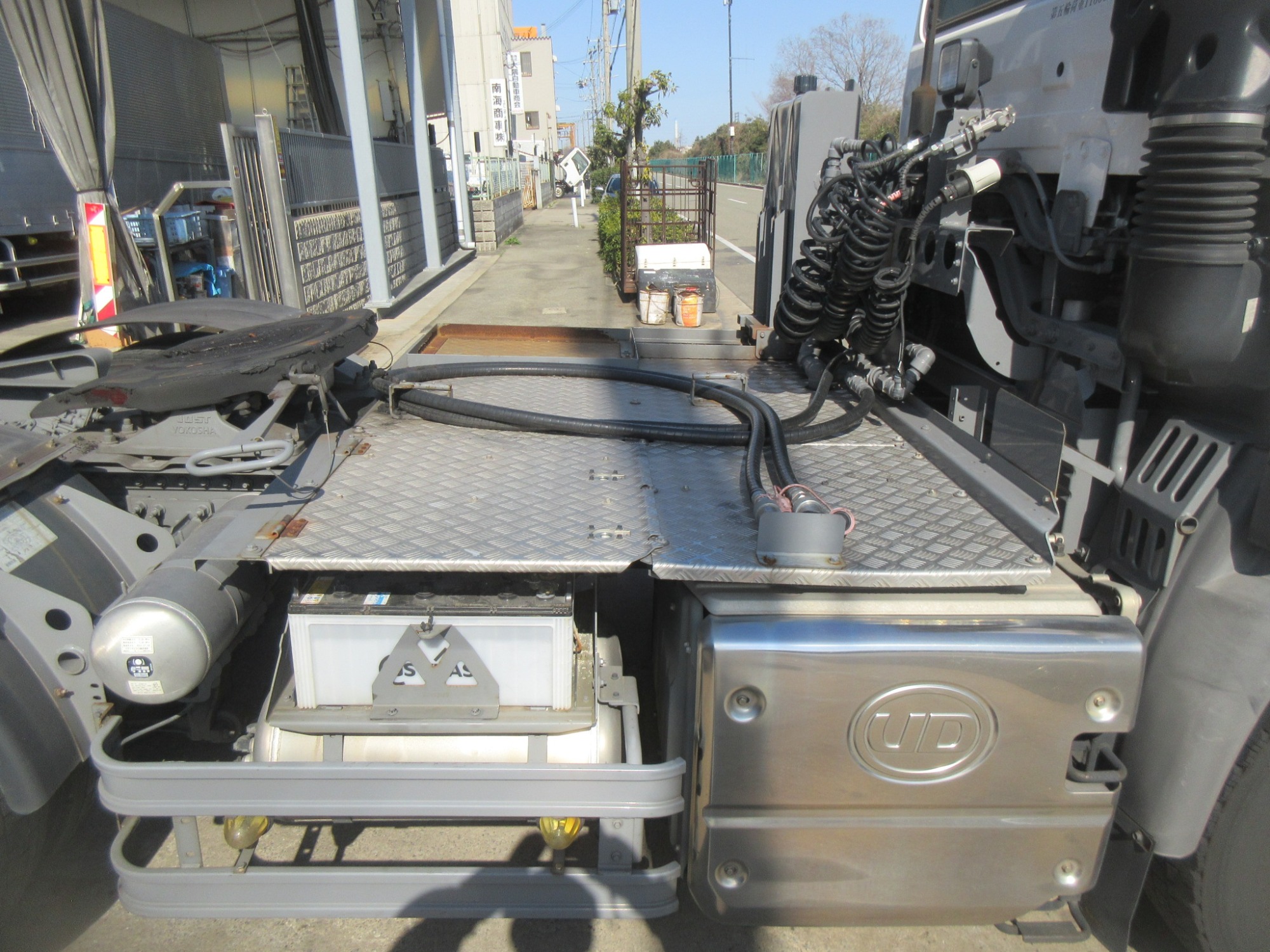 2RGクオントラクタ タンクローリー用