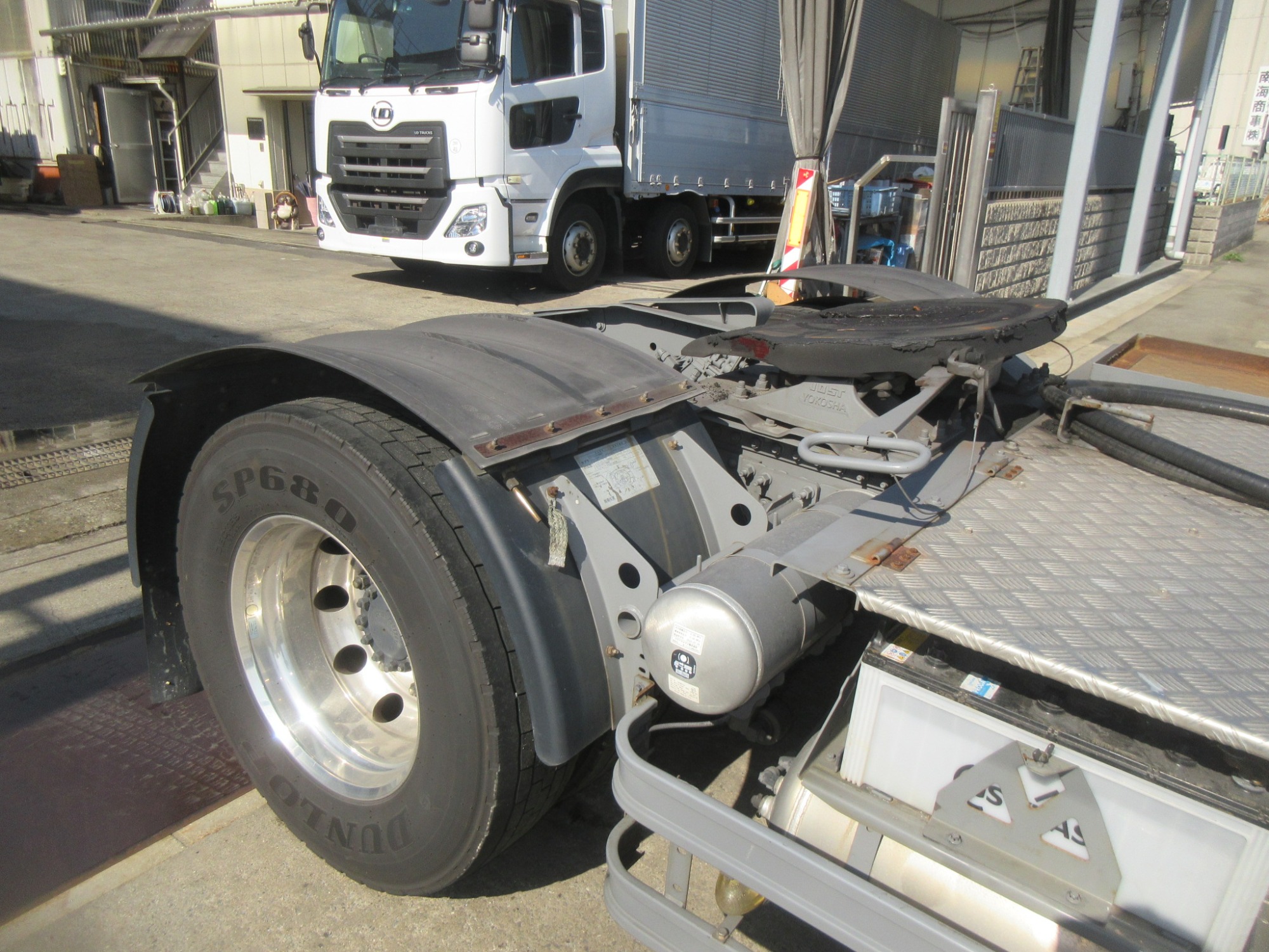 2RGクオントラクタ タンクローリー用