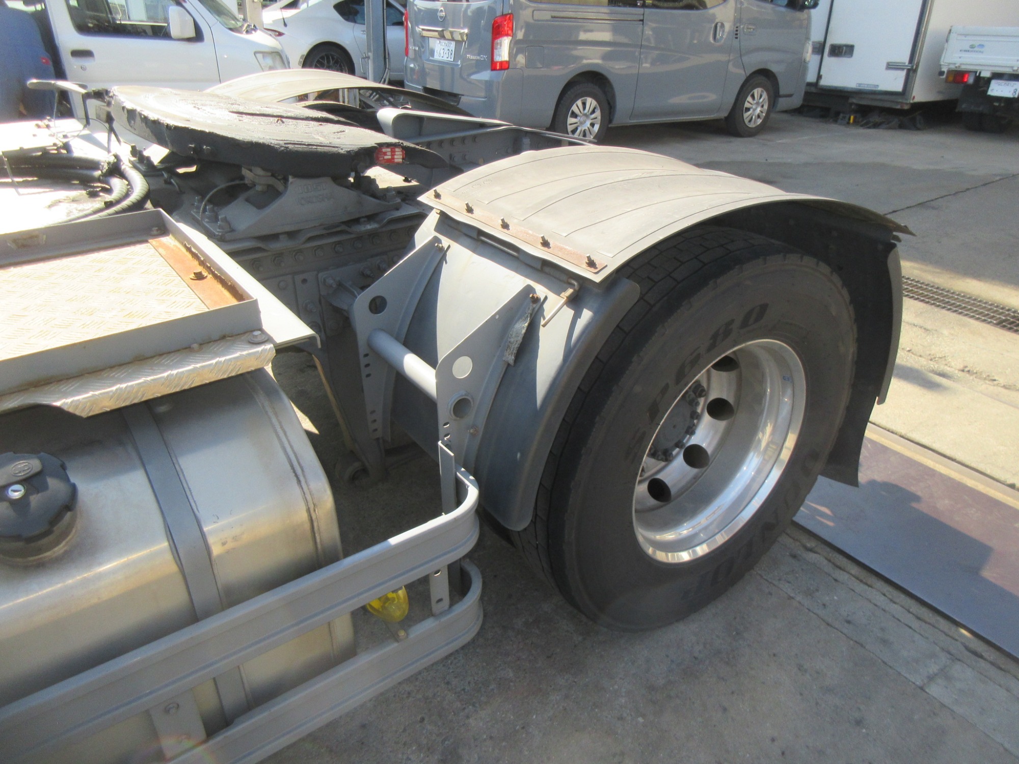 2RGクオントラクタ タンクローリー用