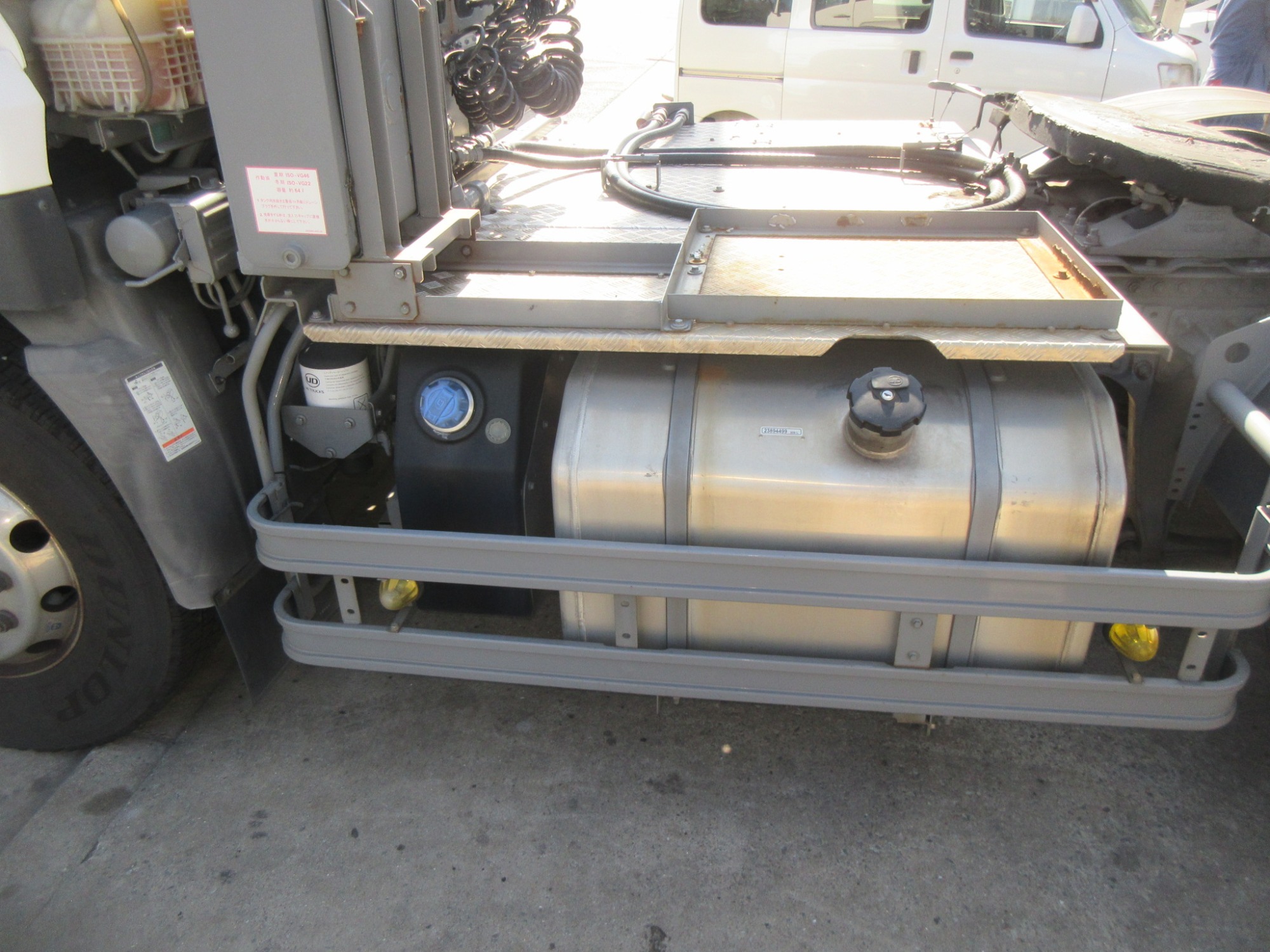 2RGクオントラクタ タンクローリー用