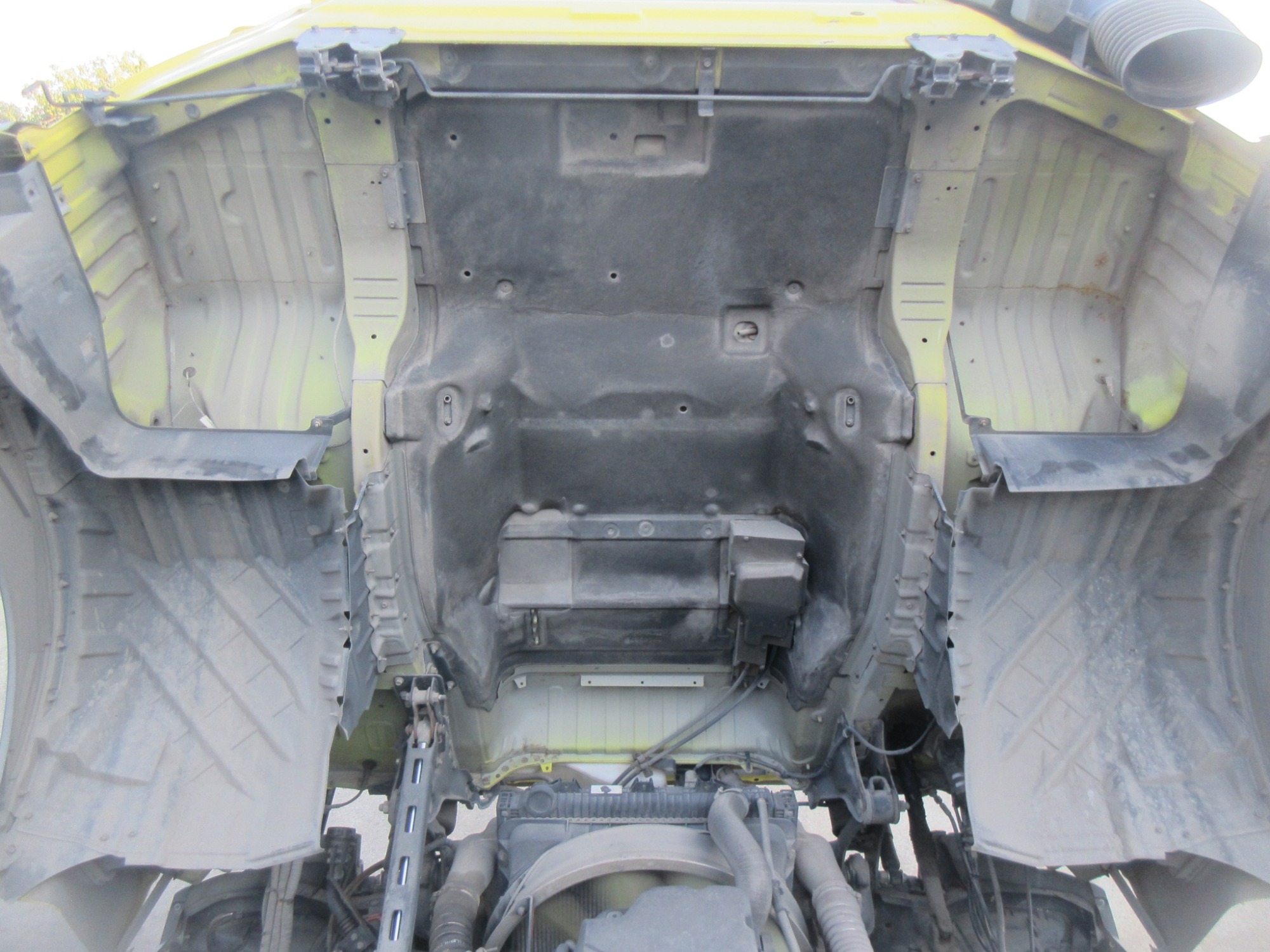 2PGハイルーフクオン ダンプ用ポンプ付11.5トントラクタ