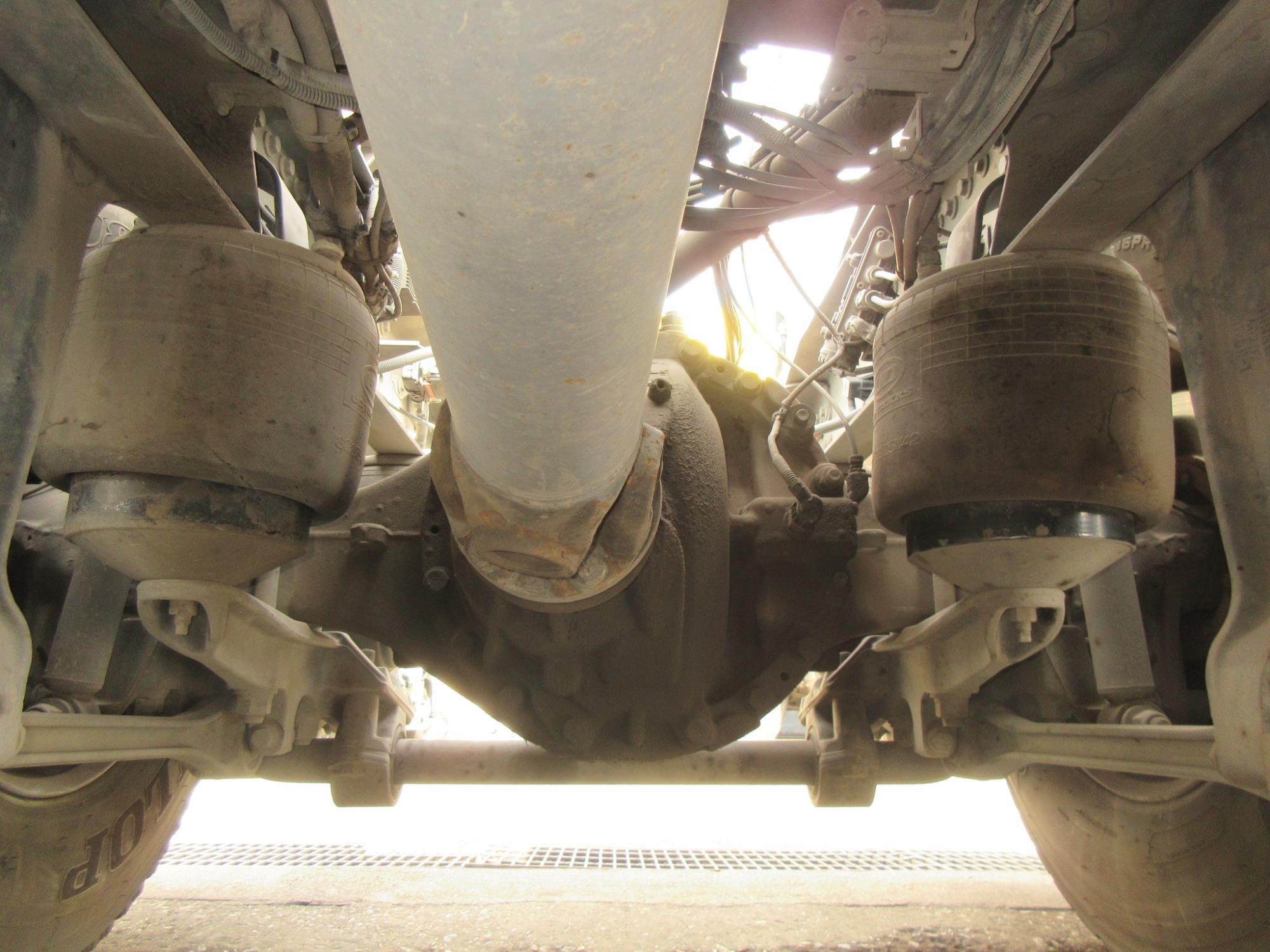 2PGハイルーフクオン ダンプ用ポンプ付11.5トントラクタ