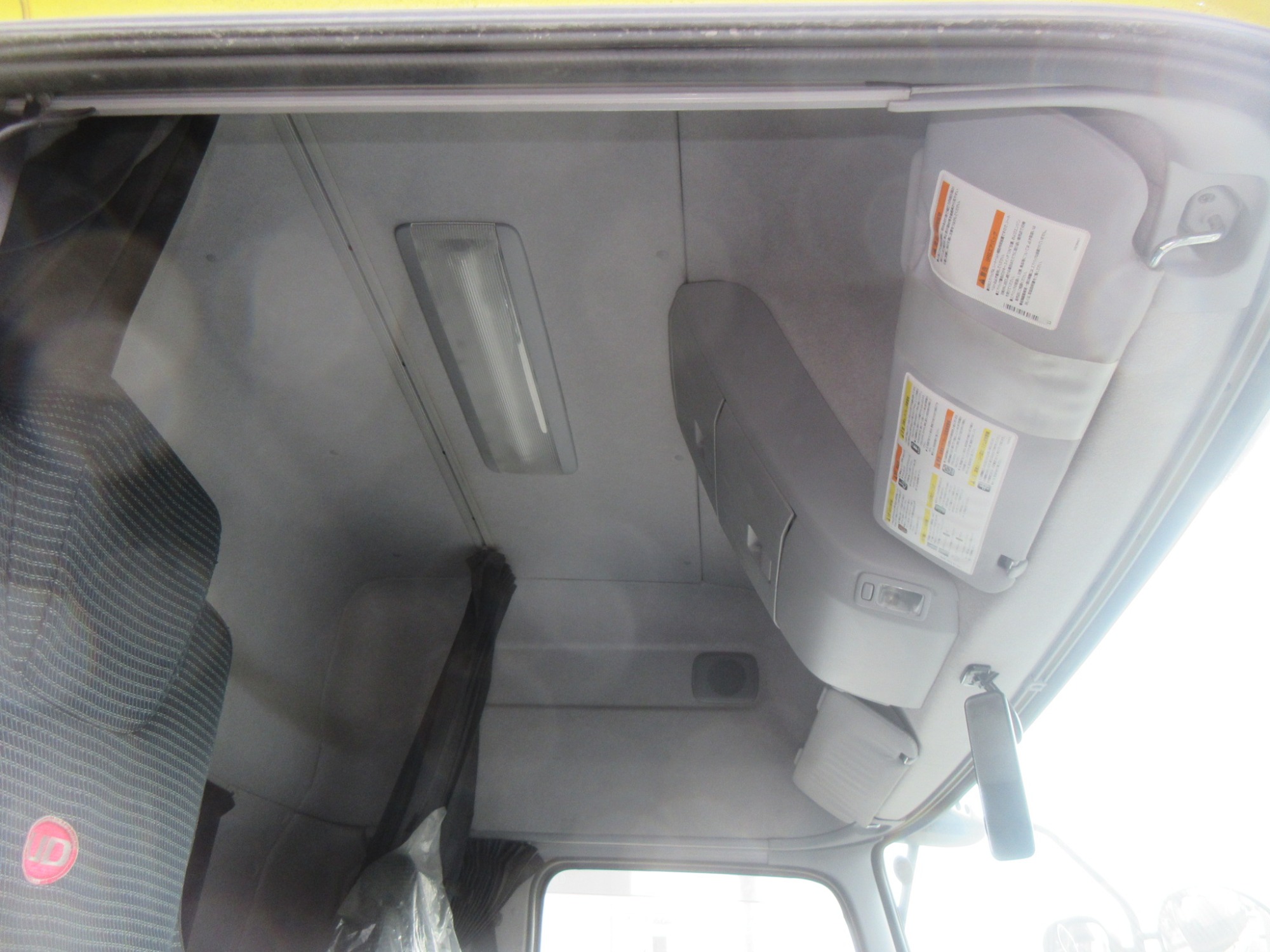 2PGハイルーフクオン ダンプ用ポンプ付11.5トントラクタ