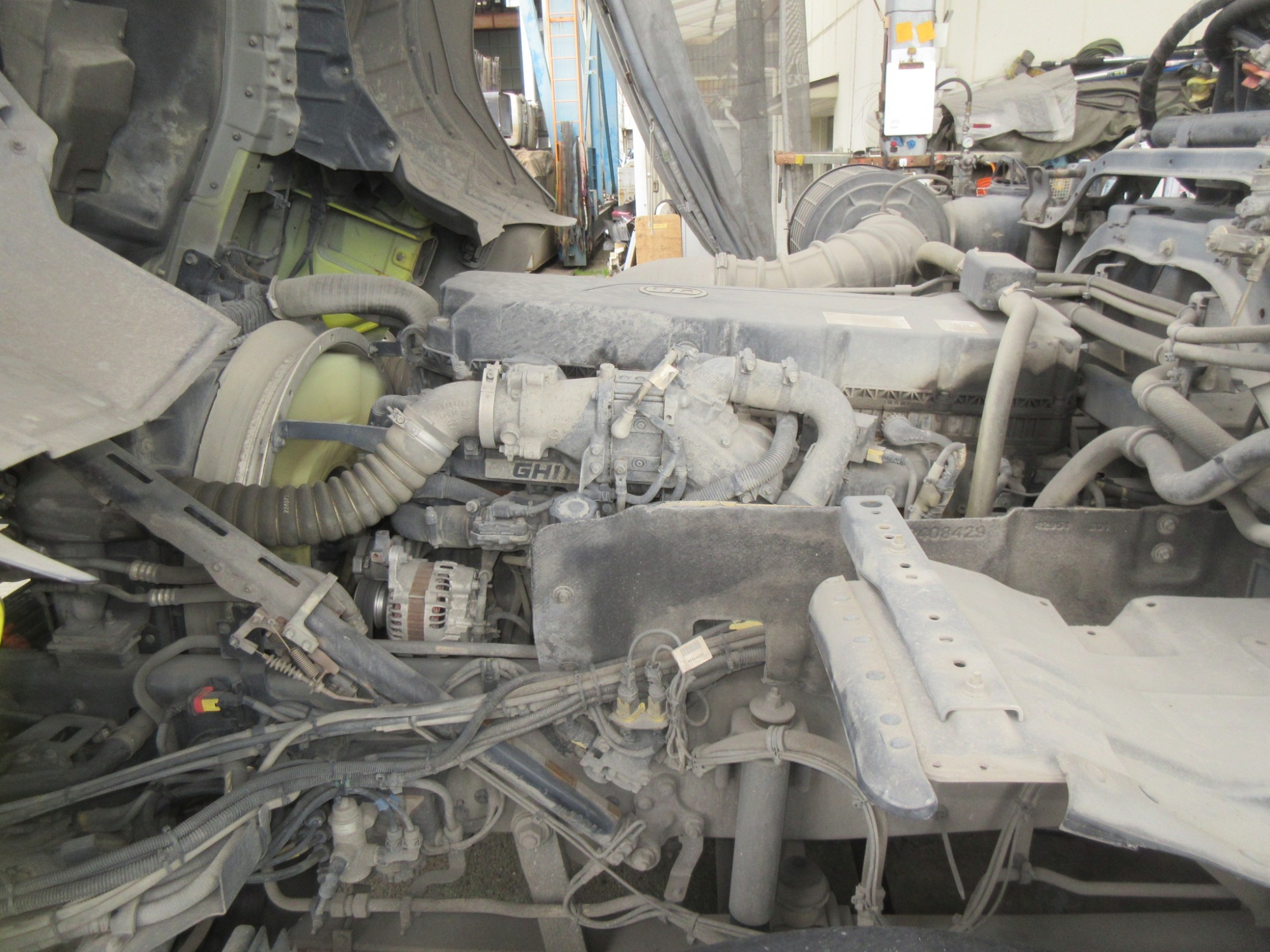 2PGハイルーフクオン ダンプ用ポンプ付11.5トントラクタ