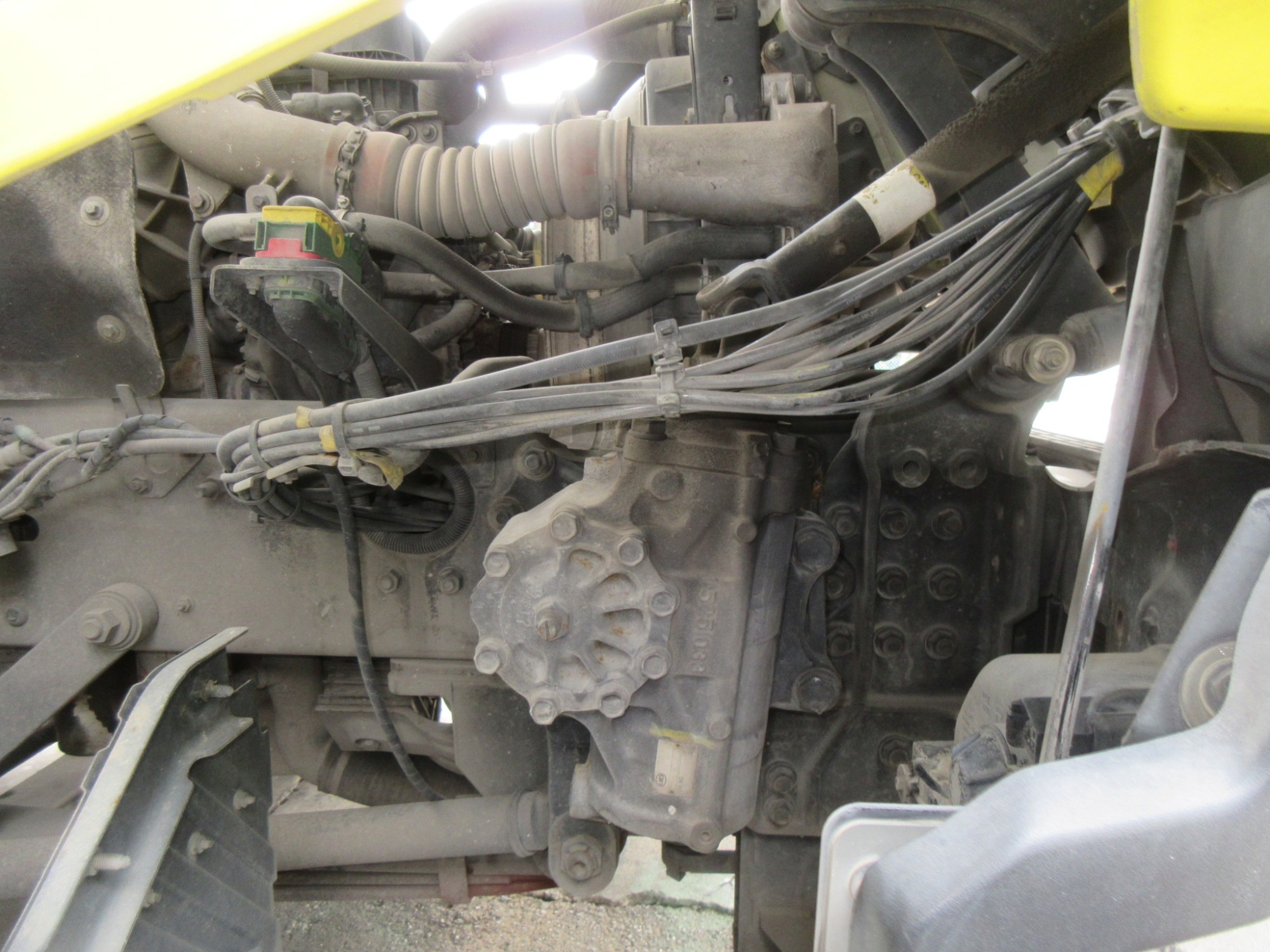 2PGハイルーフクオン ダンプ用ポンプ付11.5トントラクタ