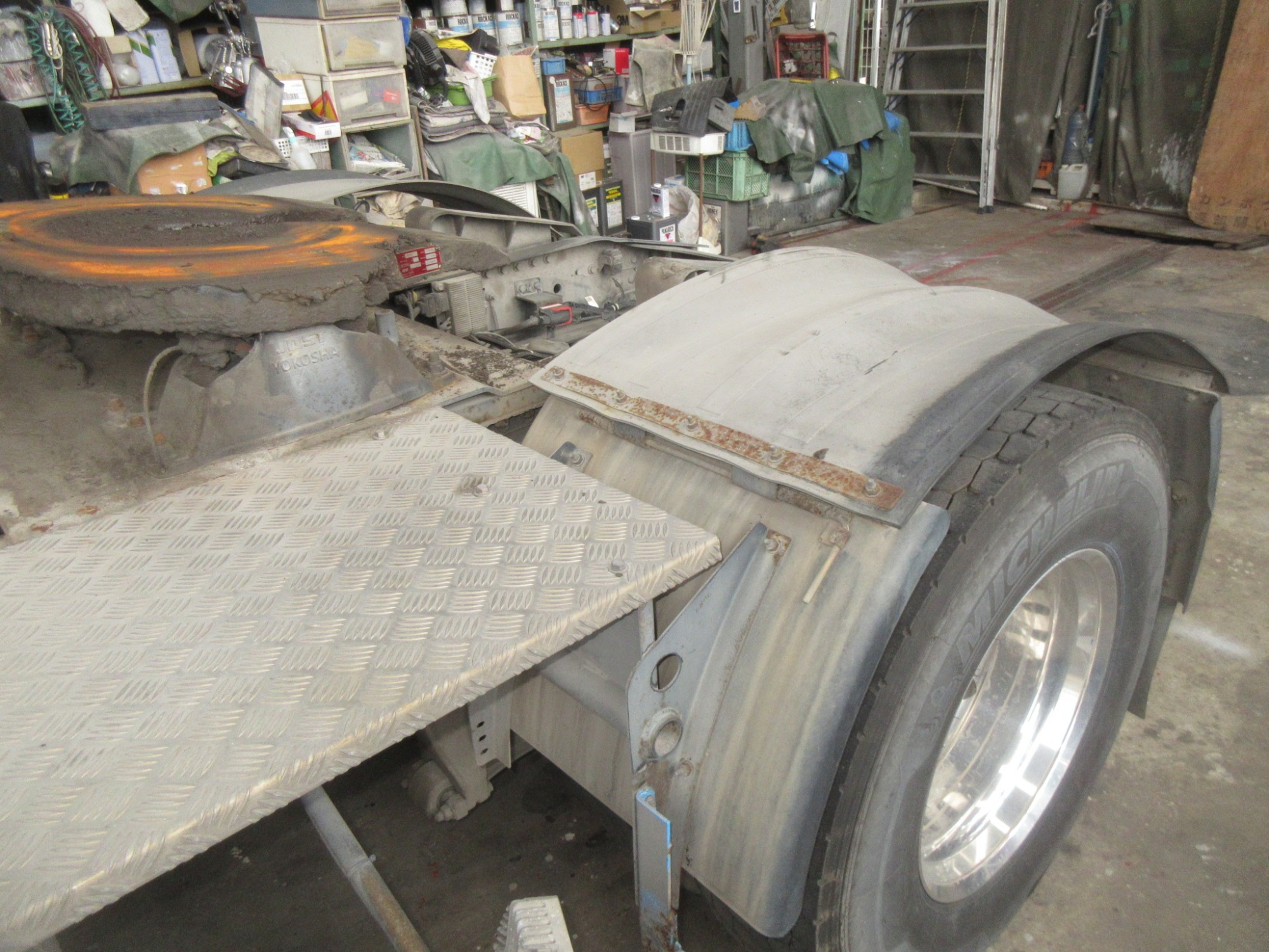 2PGハイルーフクオン ダンプ用ポンプ付11.5トントラクタ