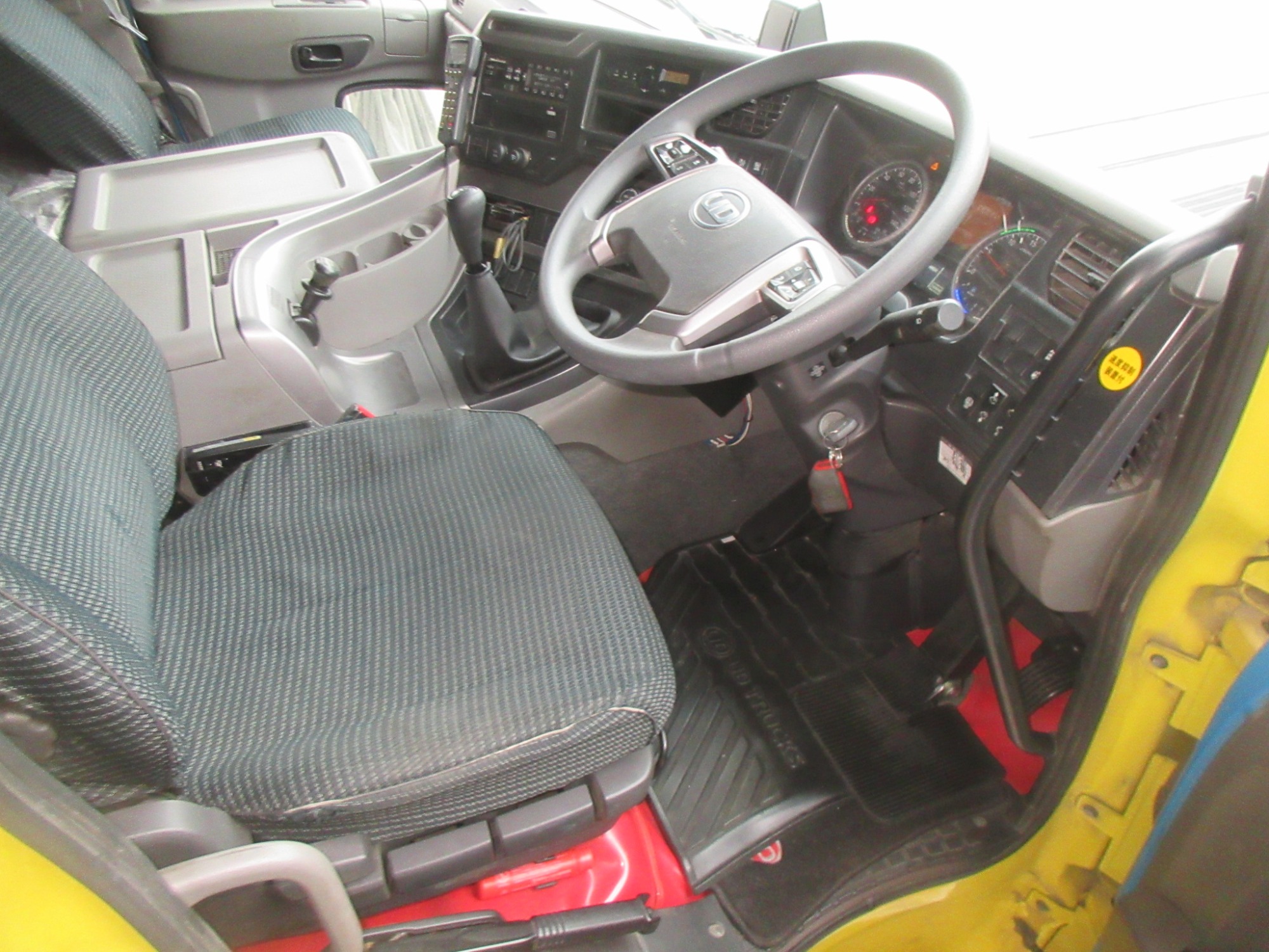 2PGハイルーフクオン ダンプ用ポンプ付11.5トントラクタ