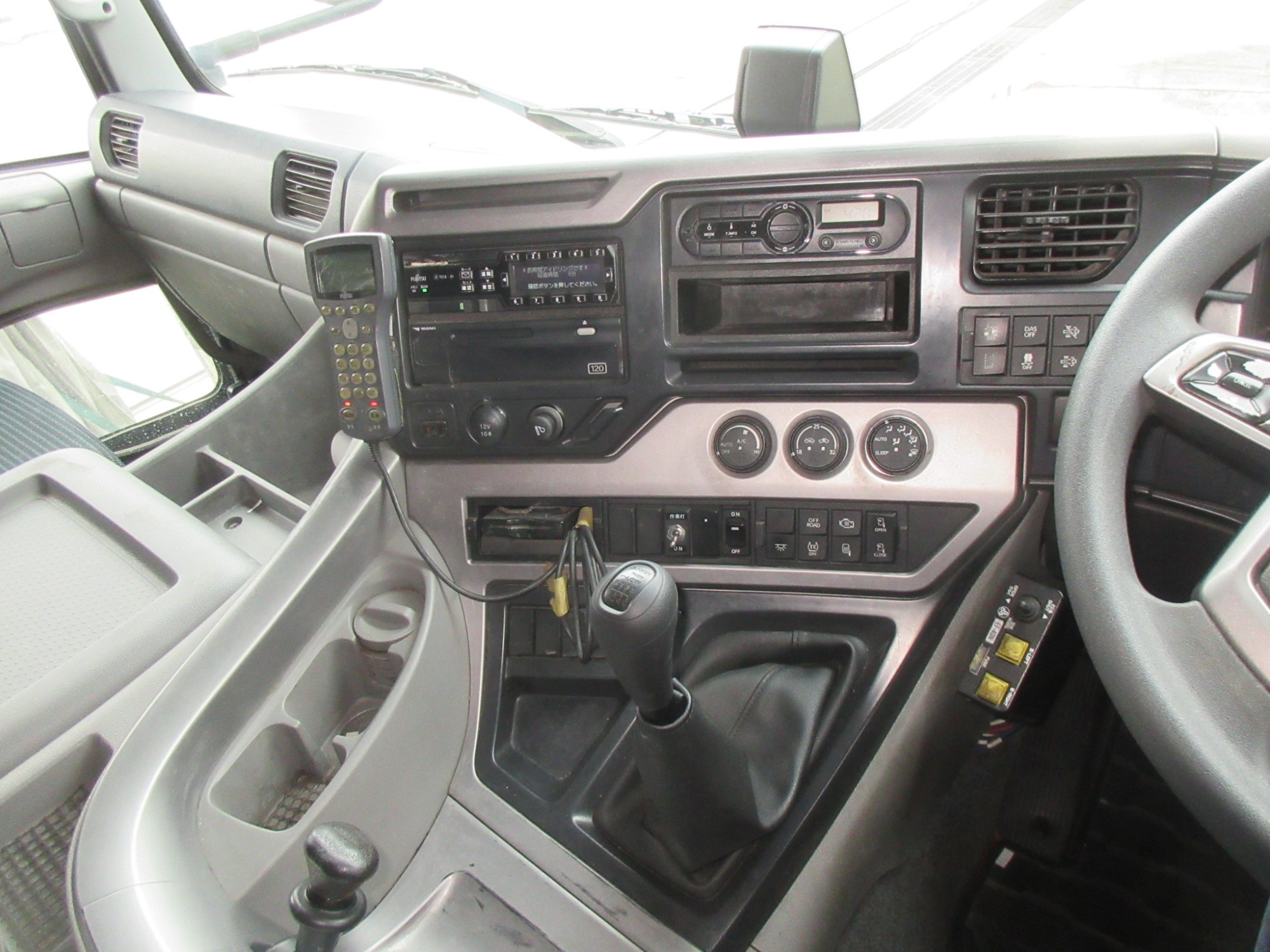 2PGハイルーフクオン ダンプ用ポンプ付11.5トントラクタ