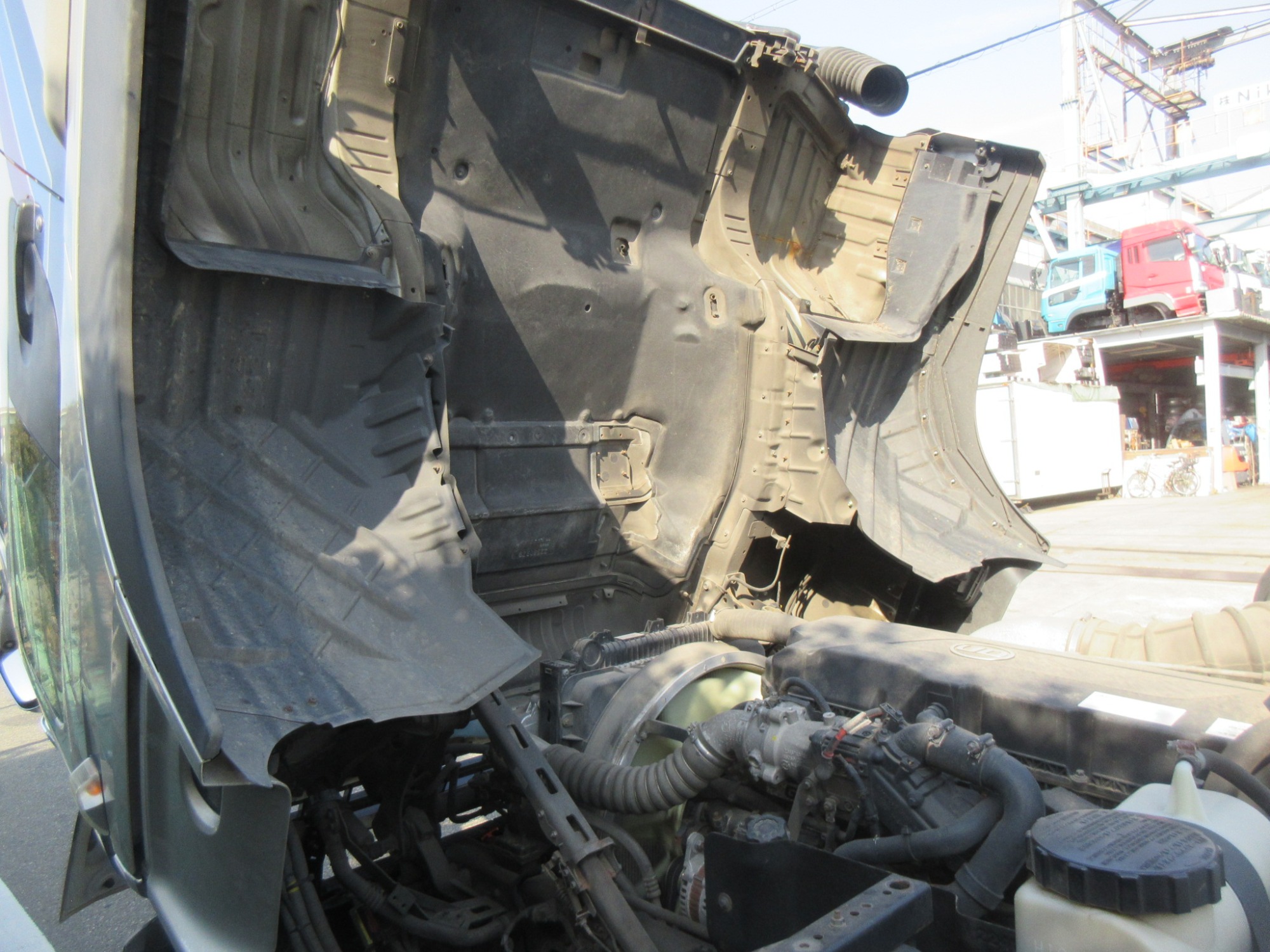 2PGハイルーフクオン デフロック付11.5トントラクタ