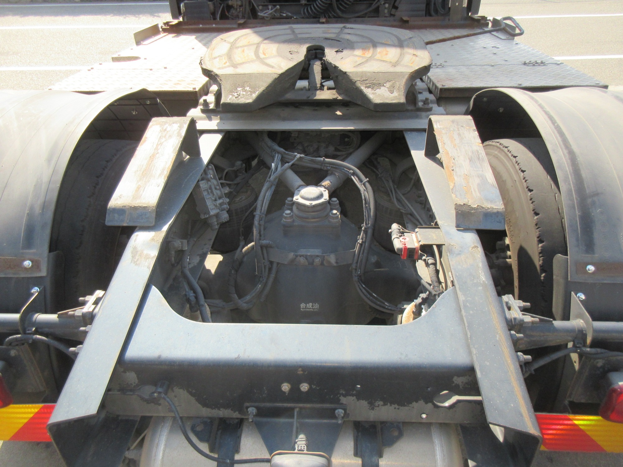 2PGハイルーフクオン デフロック付11.5トントラクタ