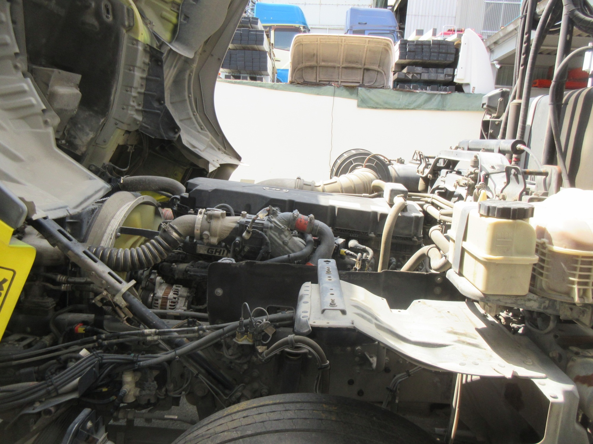 2PGハイルーフクオン ダンプ用オイルポンプ付11.4トントラクタ