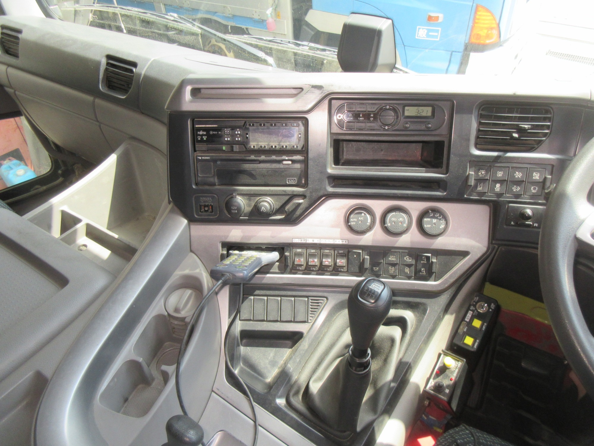 2PGハイルーフクオン ダンプ用オイルポンプ付11.4トントラクタ