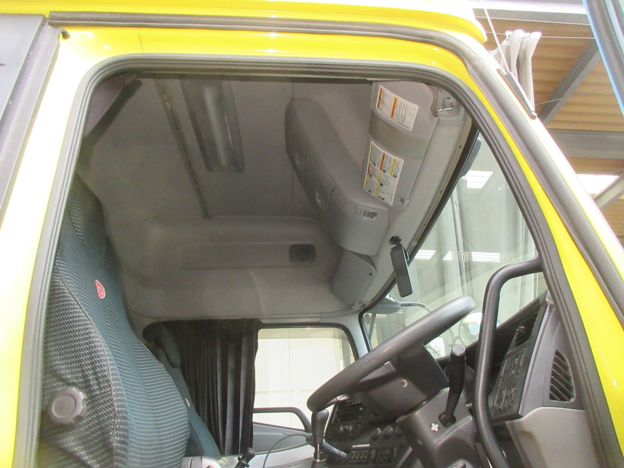 2PGハイルーフクオン ダンプ用オイルポンプ付11.4トントラクタ