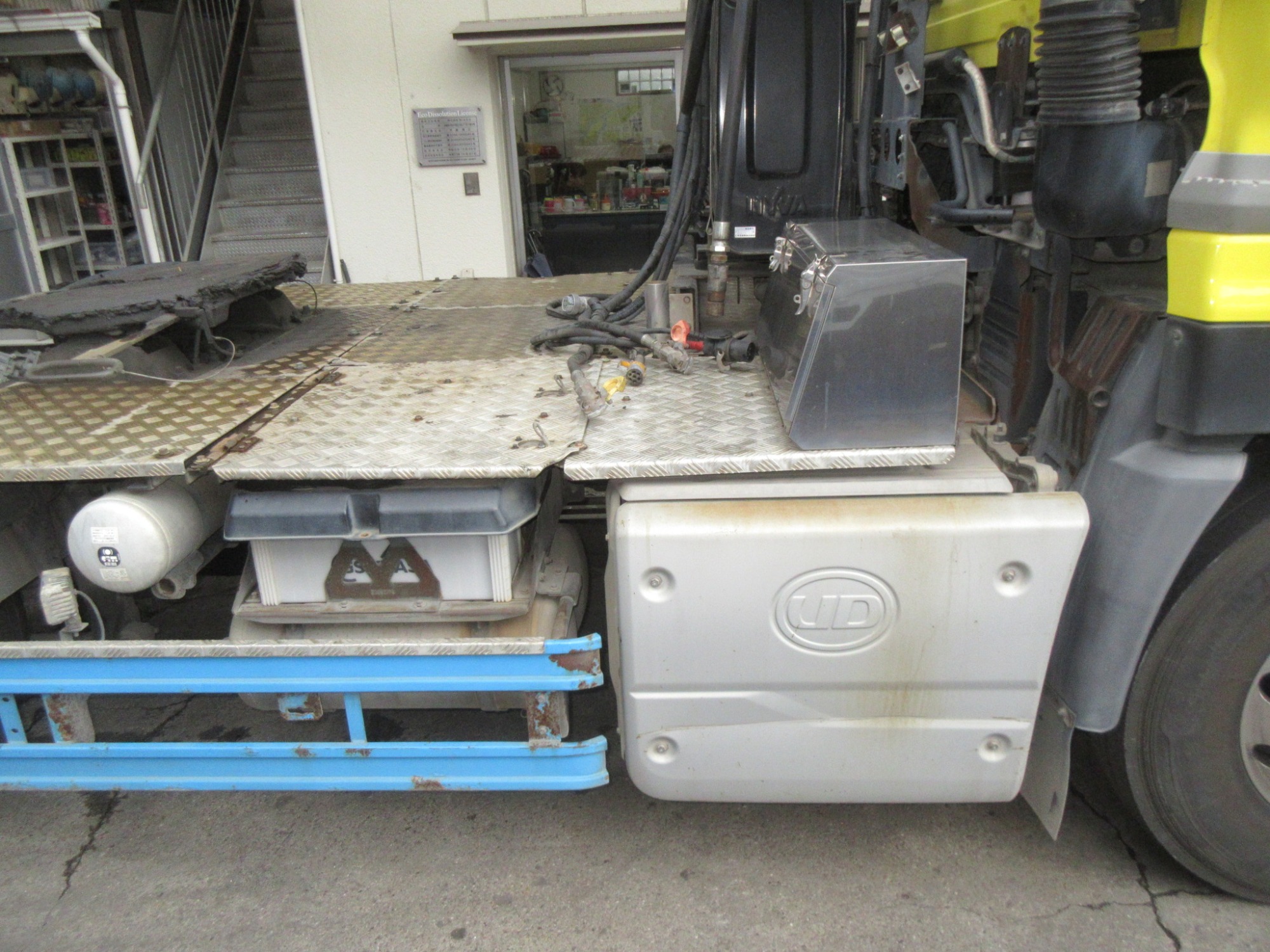 2PGハイルーフクオン ダンプ用オイルポンプ付11.4トントラクタ