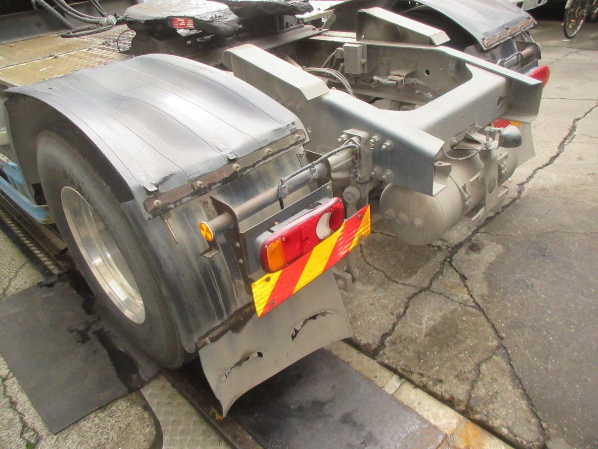 2PGハイルーフクオン ダンプ用オイルポンプ付11.4トントラクタ