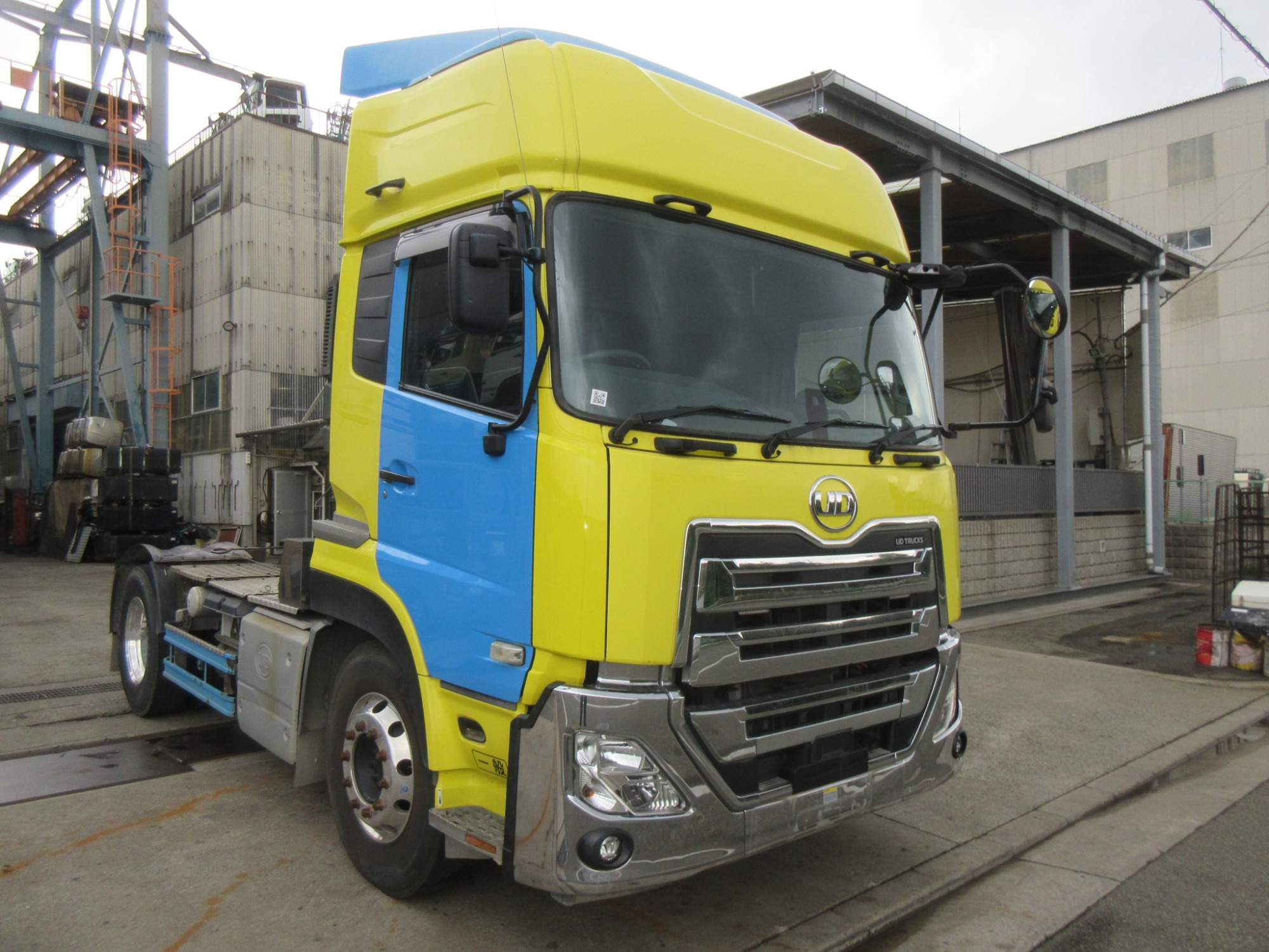 2PGハイルーフクオン　ダンプ用オイルポンプ付11.4トントラクタ